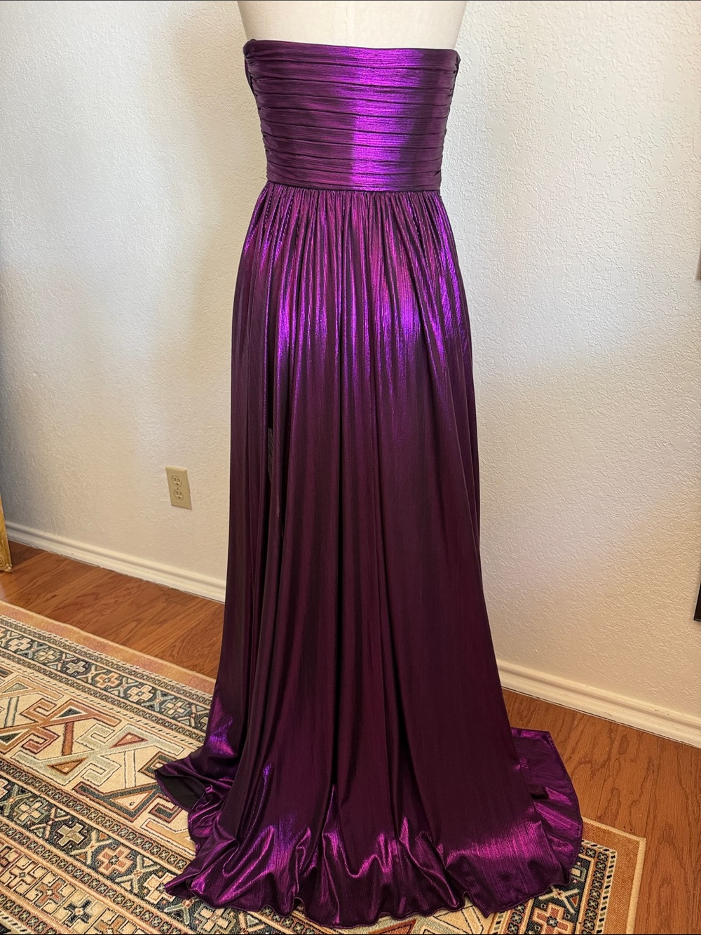 Retrofête Waldorf Formal Strapless Gown in Metallic Purple - size Small - Picture 6 of 8